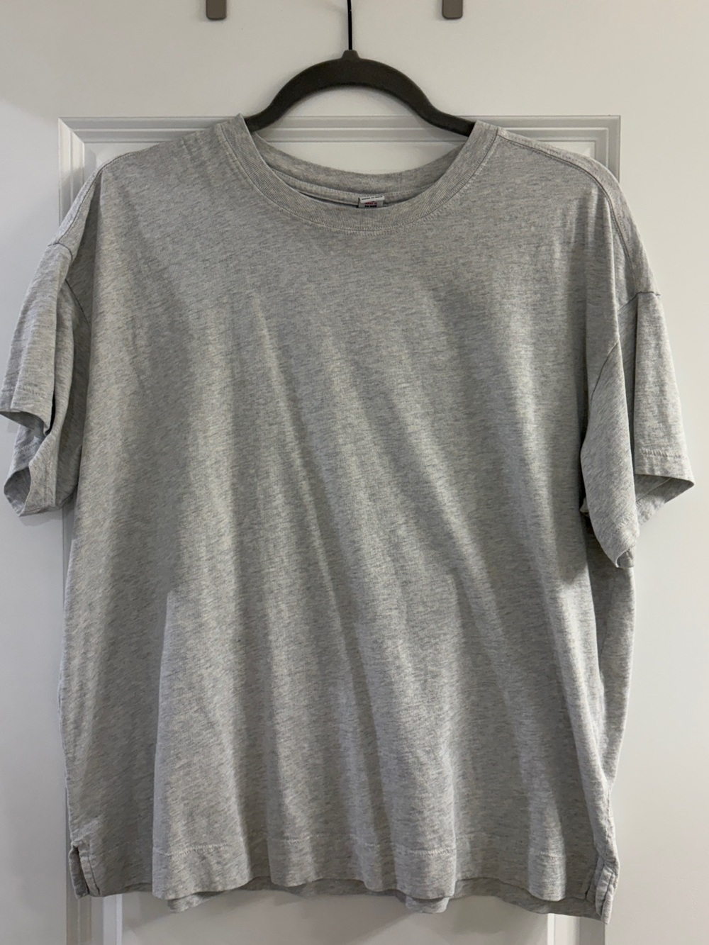 Old Navy Womenโs Vintage Crew-Neck T-Shirt Grey
